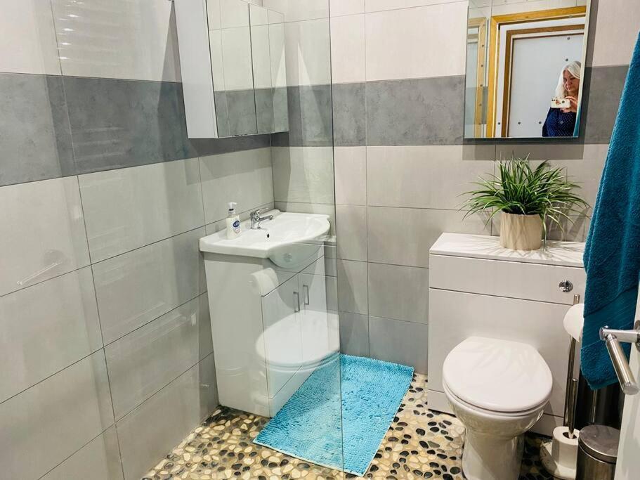 Love Lancing By The Sea With Optional Large Hot Tub Sleeps Up To 8 & Free Parking 빌라 외부 사진
