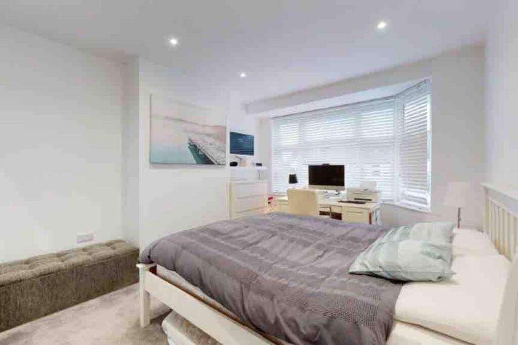 Love Lancing By The Sea With Optional Large Hot Tub Sleeps Up To 8 & Free Parking 빌라 외부 사진