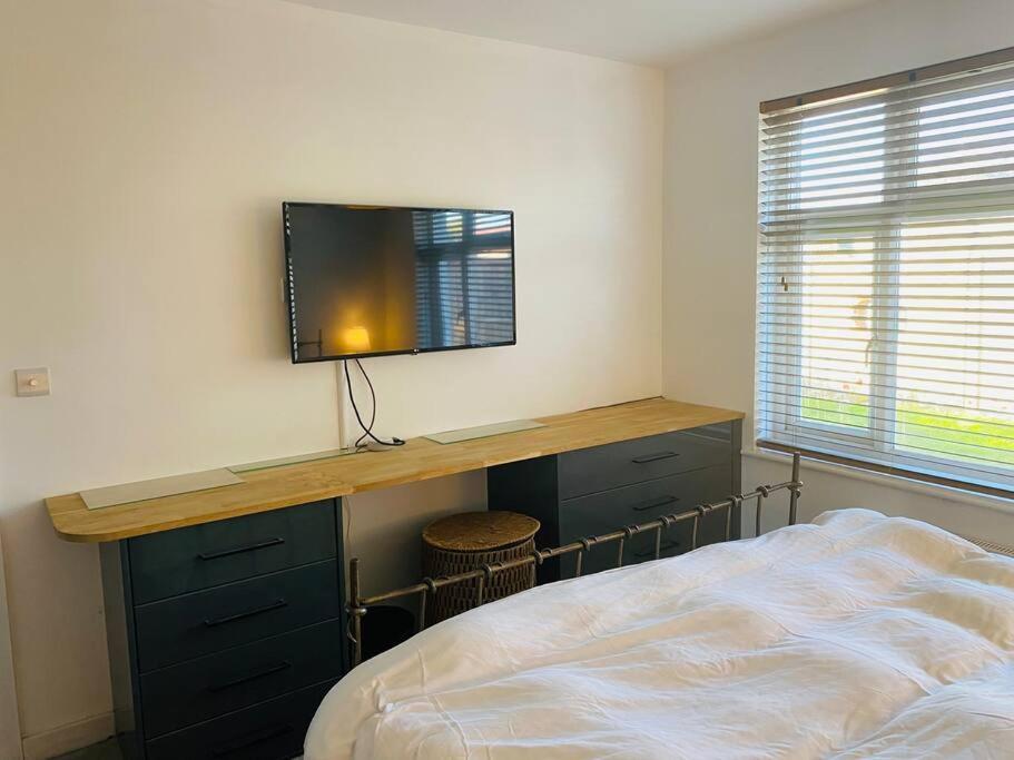 Love Lancing By The Sea With Optional Large Hot Tub Sleeps Up To 8 & Free Parking 빌라 외부 사진